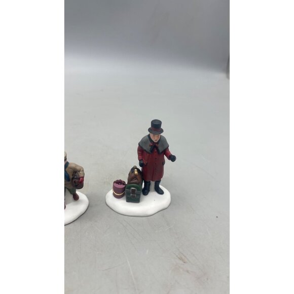 Heritage Village Collection "Vision Of A Christmas Past" Figurines pre-owned REA - Picture 6 of 12